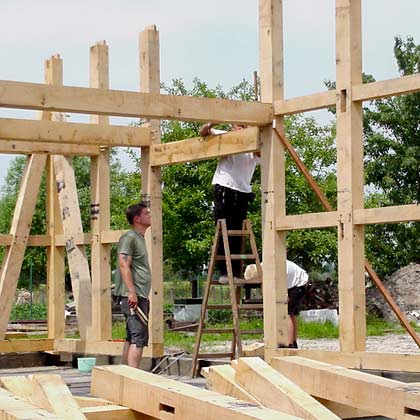 tragendes Fachwerk Neubau Bau eines tragenden Fachwerkgerüstes,