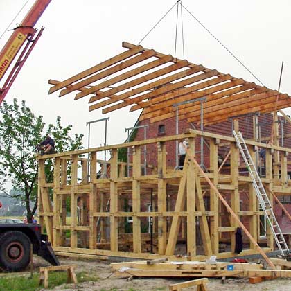 tragendes Fachwerk Neubau Bau eines tragenden Fachwerkgerüstes,