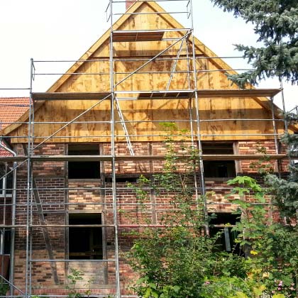Fachwerkrestaurierung Renovierung Hofgebäude