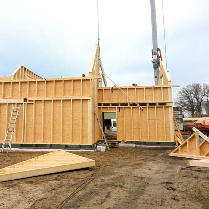 Verladung Bauteile Holzrahmen